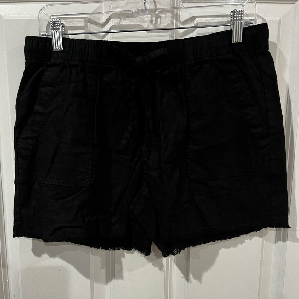A.n.a. A New Approach Black Shorts Size Small